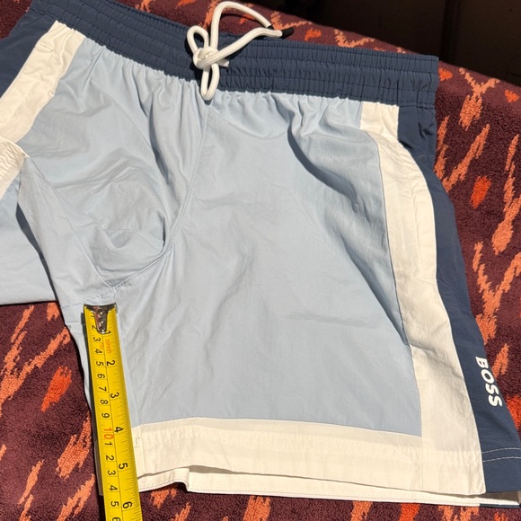 BOSS
Remy Color Block 5.3" Swim Trunks (NWOT) - Picture 3 of 16
